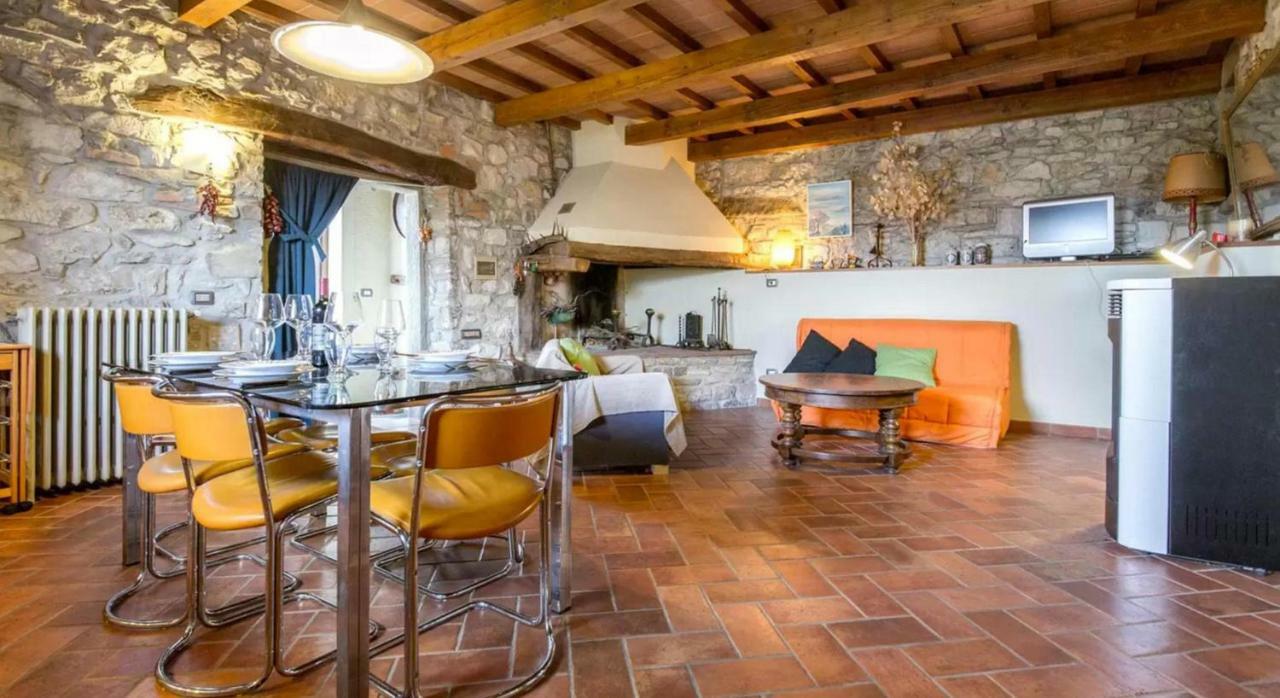 Casa Mazzocchi Vista Su Poppi Villa Eksteriør bilde